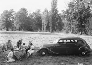 Peugeot 402 Gazogene - archive photo